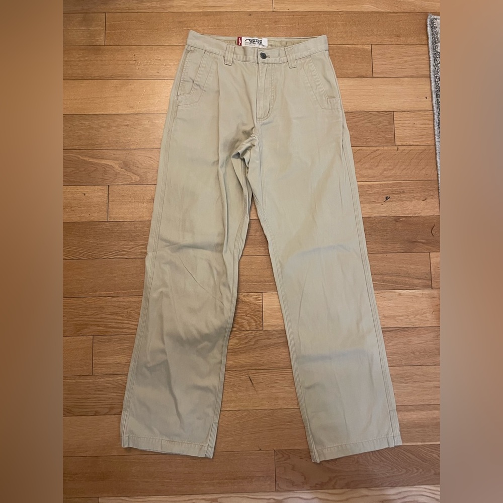 Mountain khaki pants 30x32